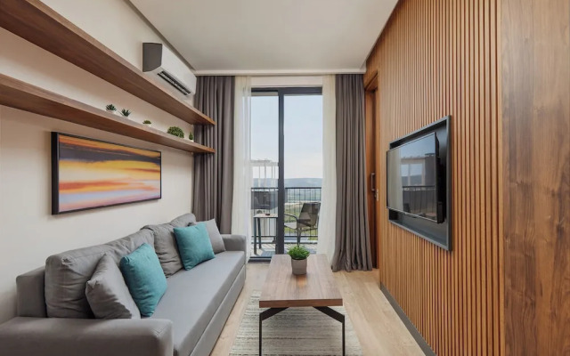 Bayview Hills Luxury Residences