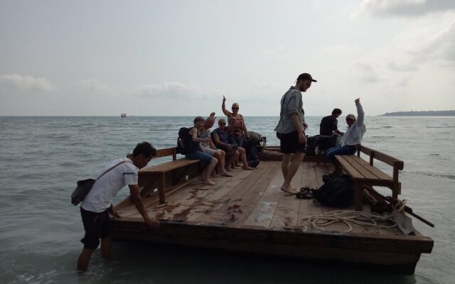 Koh Rong Love Resort - Hostel