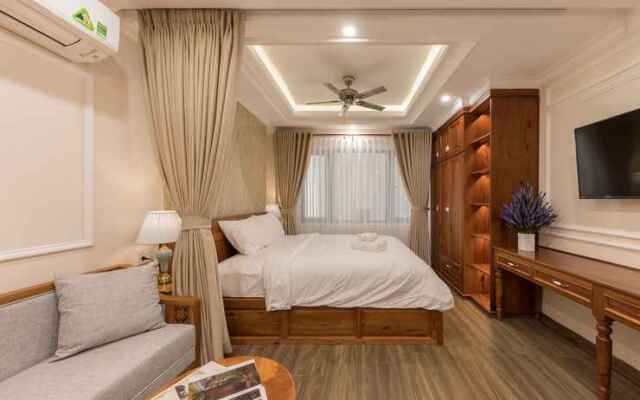 Woody House Boutique