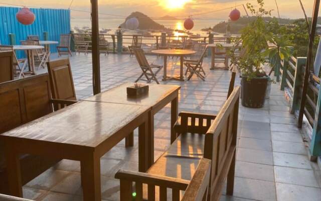 Pesona Restaurant and Room