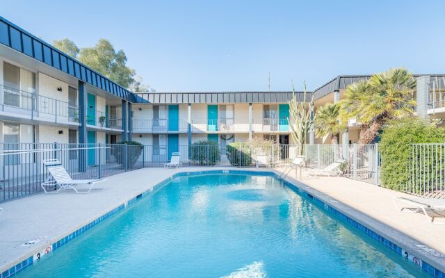 WanderJaunt - Old Town Scottsdale Apts