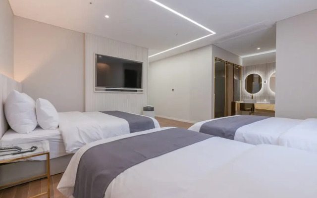 SeoMyeon Denvasta Central Hotel