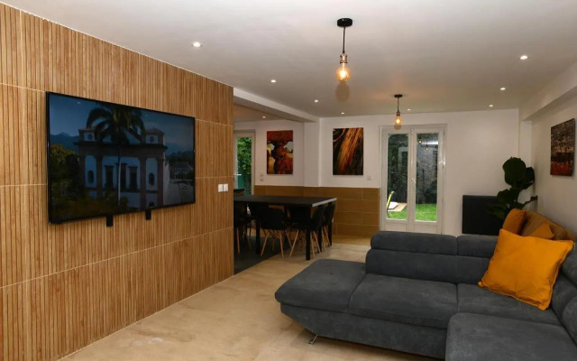 Maison avec mini piscine jacuzzi