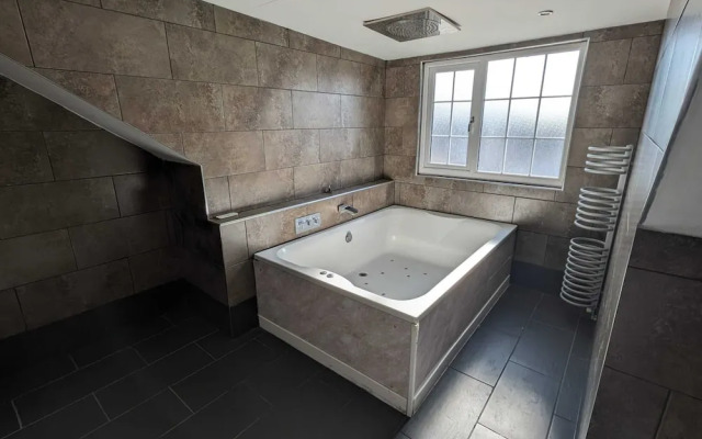 Ormsby Townhouse