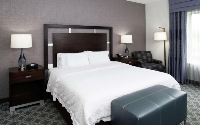 Hampton Inn & Suites Greensboro/Coliseum Area