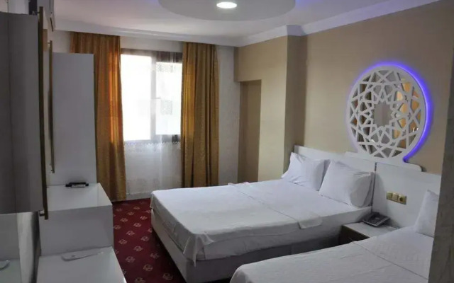 Ugur Hotel