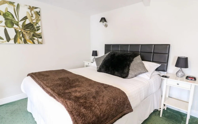 Triangle Inn Coachouse