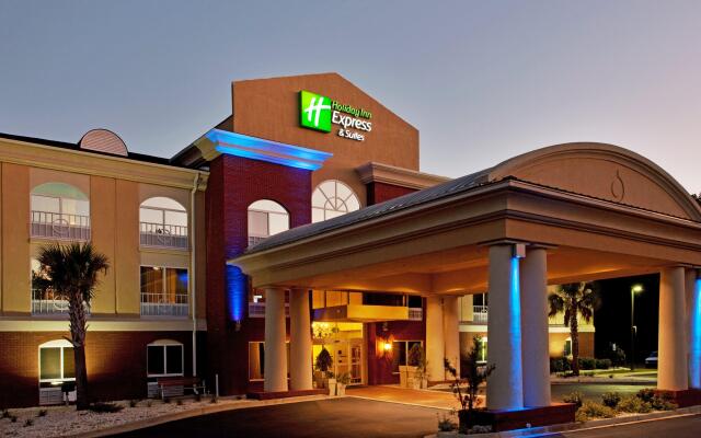 Holiday Inn Express Hotel & Suites Camden-I20 (Hwy 521), an IHG Hotel