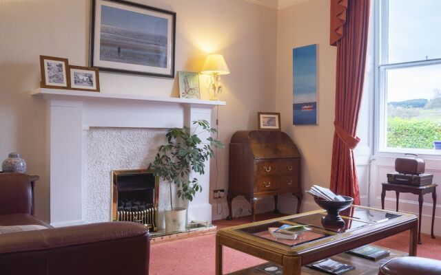 Queensberry House