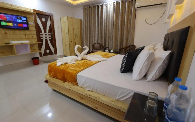 Hotel The Queen by Jal's