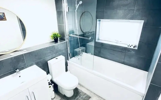 Immaculate 2 Bed House in Cambridge