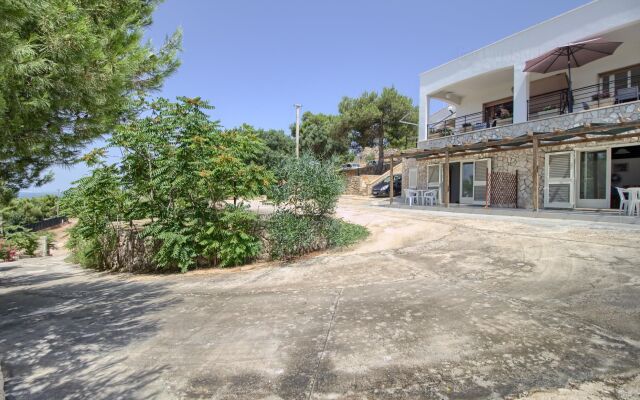 Scia' 2 Seafront apt