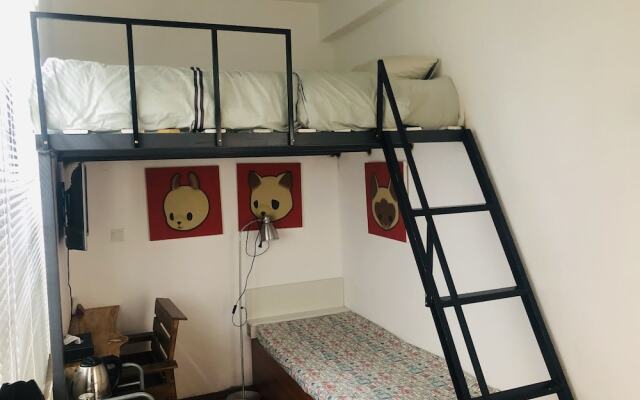1975 Inn Dali