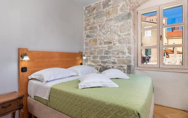 Captain's Guest house