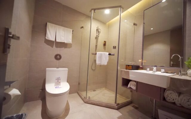 Home Inn Plus (Beijing Changping Government Street Metro Station)