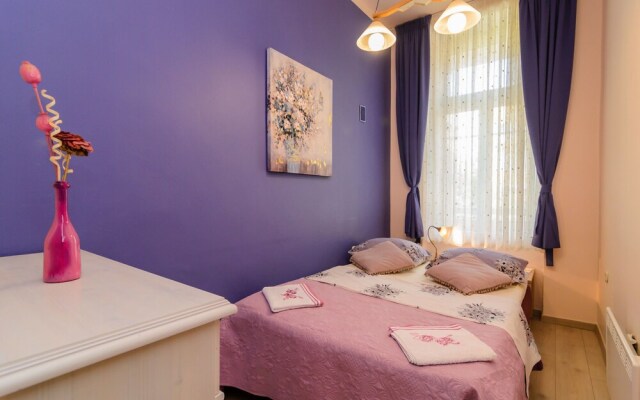 Apartment Smaragd Rose Near the Center of Zadar