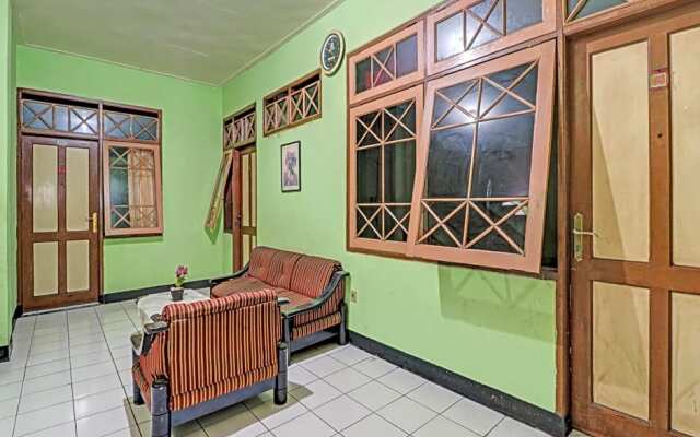 SPOT ON 90632 Hotel Pelangi Indah Paskal