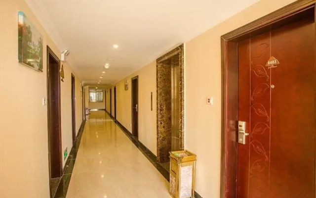 GreenTree Inn Hainan Sanya Fenghuang Jichang Road Business Hotel