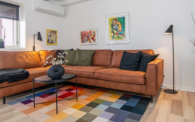 Cozy Apartment in Henne near Beach