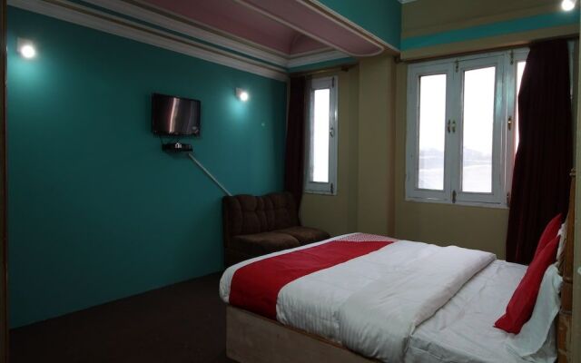 OYO 29553 Hotel Essar
