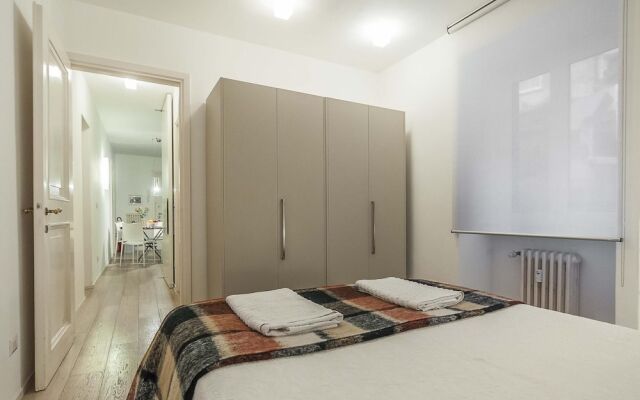 In Rome at Spanish Steps Classy Apartment With Modern Design in an Historic Palazzo