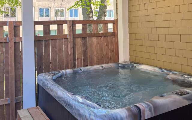 Quality Inn & Suites Downtown