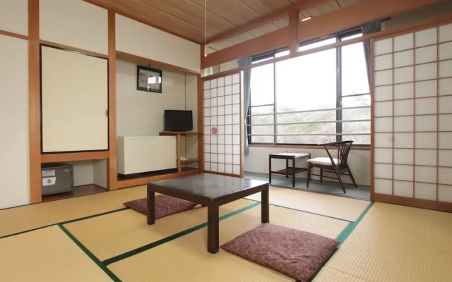 Kokumin Shukusha Enasansou