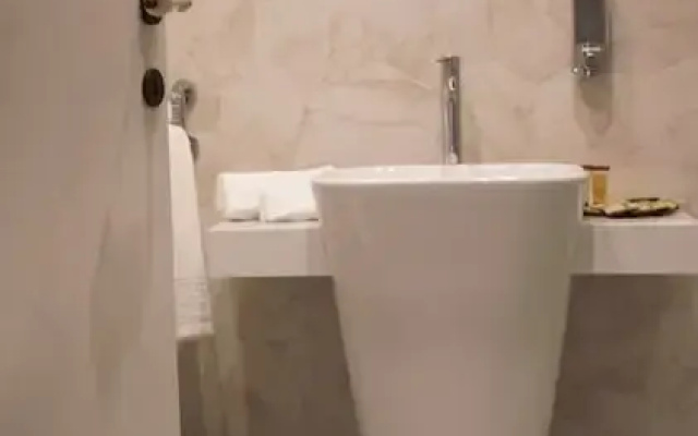 Scene Suites Apartments