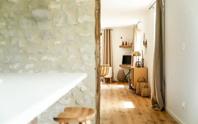 G te Singulier et Authentique Dans Ancienne Ferme