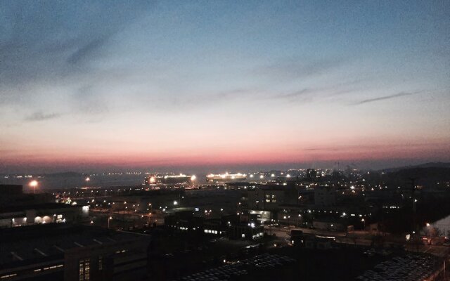 PyeongTaek Port Co'op Stay