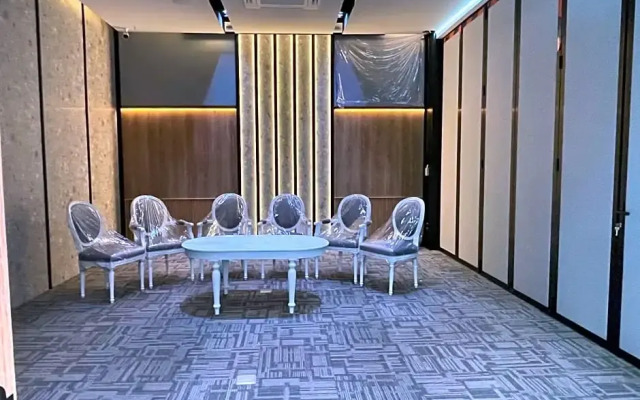 The Gold Living Life