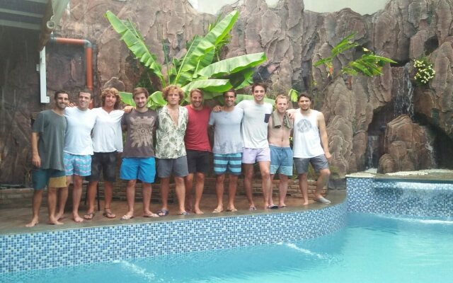 Bonsai Surf Lodge