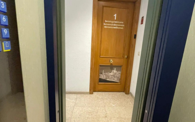 Modern apartment in the heart of Old Town Girona