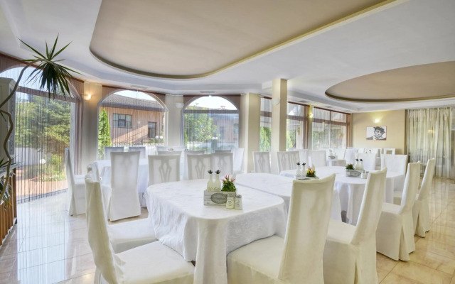 Alekta Hotel