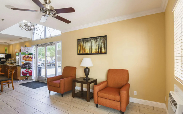 Quality Inn Fresno Yosemite Airport