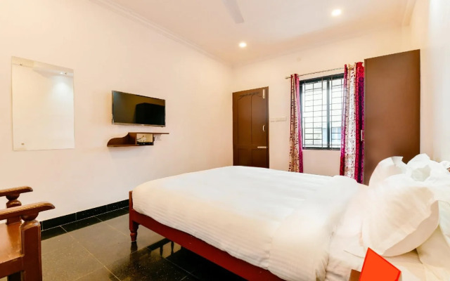 Vattekad Tourist Home by OYO Rooms