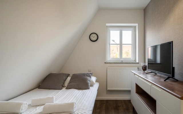 Rentplanet Apartament Bialoskornicza