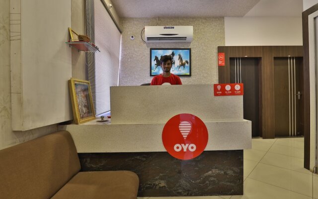 OYO 11649 Hotel Mahima