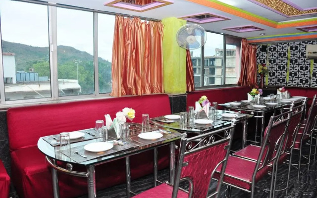 Hotel Aasthaa