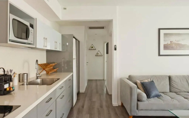 Gordon beach! 2 bedrooms great location