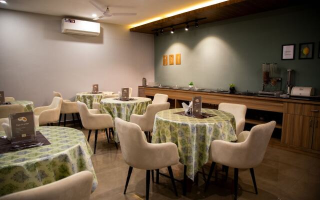 Residences By Hotel Limon