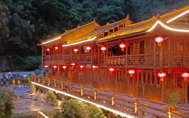 Jishou Fengyuqiao Inn