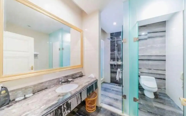Dongguan Silver Holiday Hotel