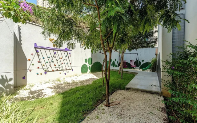 Moderno-Pinheiros -AC - Brazilian Corner