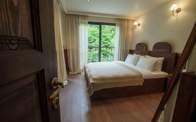 Elwood Hotel