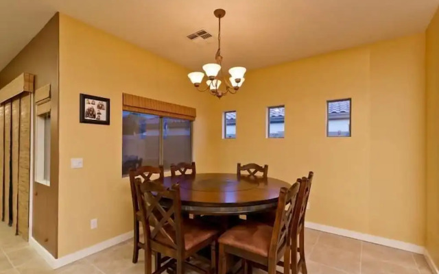 Cactus Bloom By Signature Vacation Rentals