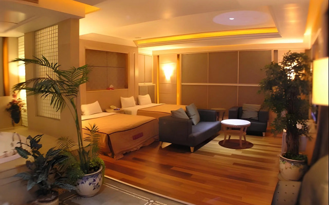 Changsing Business Motel