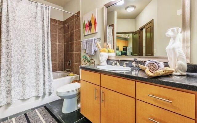 Oakwood at Mosaic South End