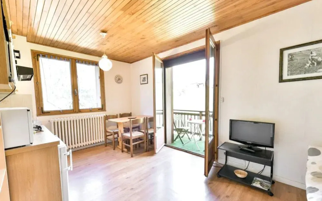 Apartment With one Bedroom in La Perriere, With Wonderful Mountain View, Furnished Garden and Wifi - 5 km From the Slopes