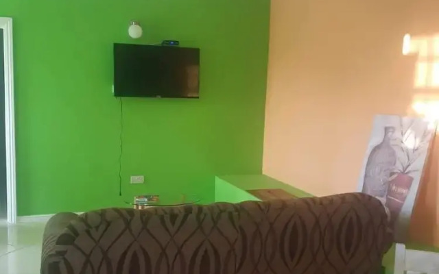 Corinth Convinced Apartment One